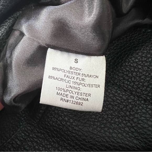 NWT HEURUEH Faux Leather/Faux Fur
Moto jacket - Picture 5 of 10